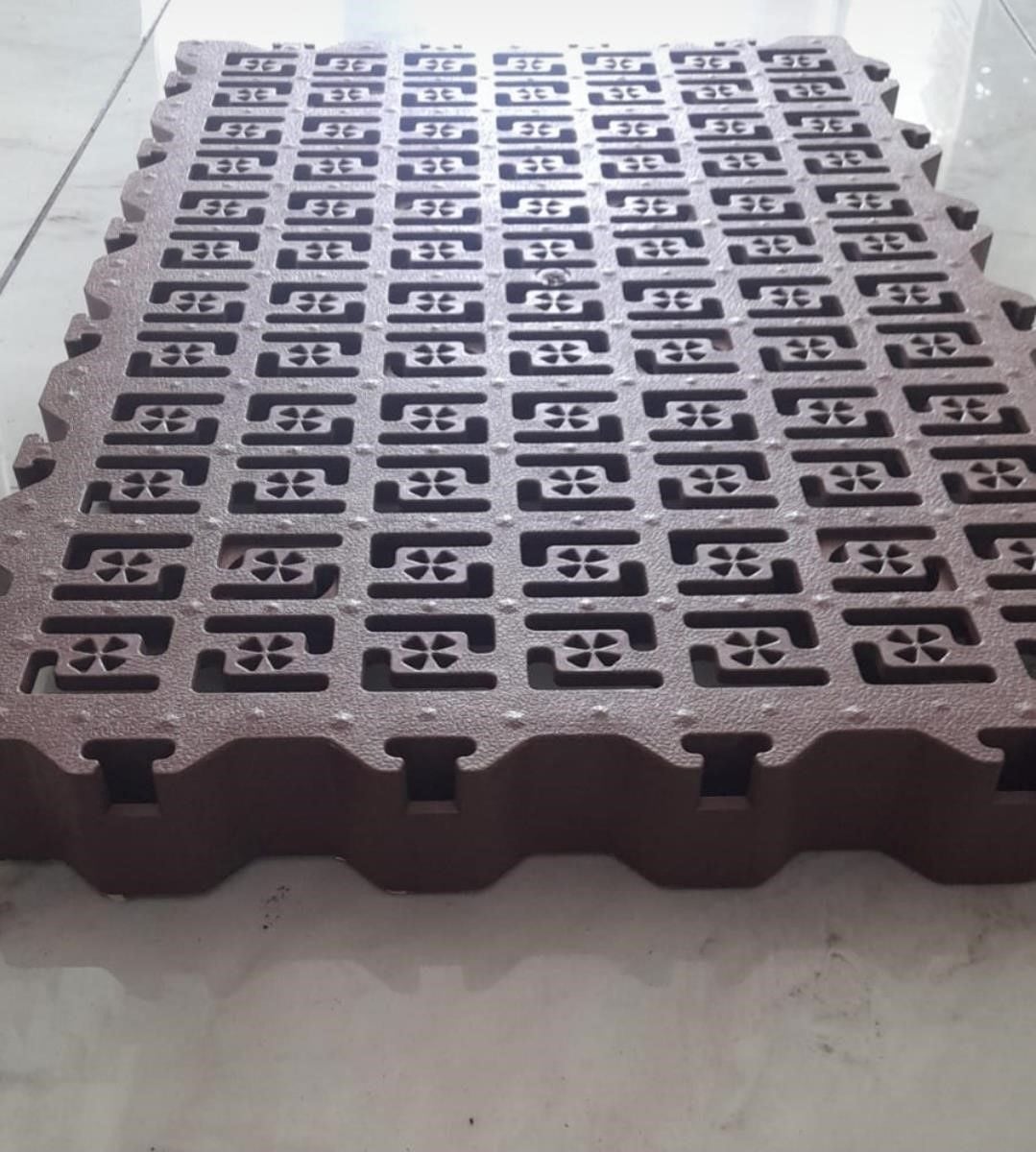 BUZAĞI PLASTİK ALTLIK BUZAĞI KOYUN IZGARA ALTLIK - ALTLIĞI 40X60  (SİPARİŞ VE BİLGİ İÇİN 0533 763 37 89)